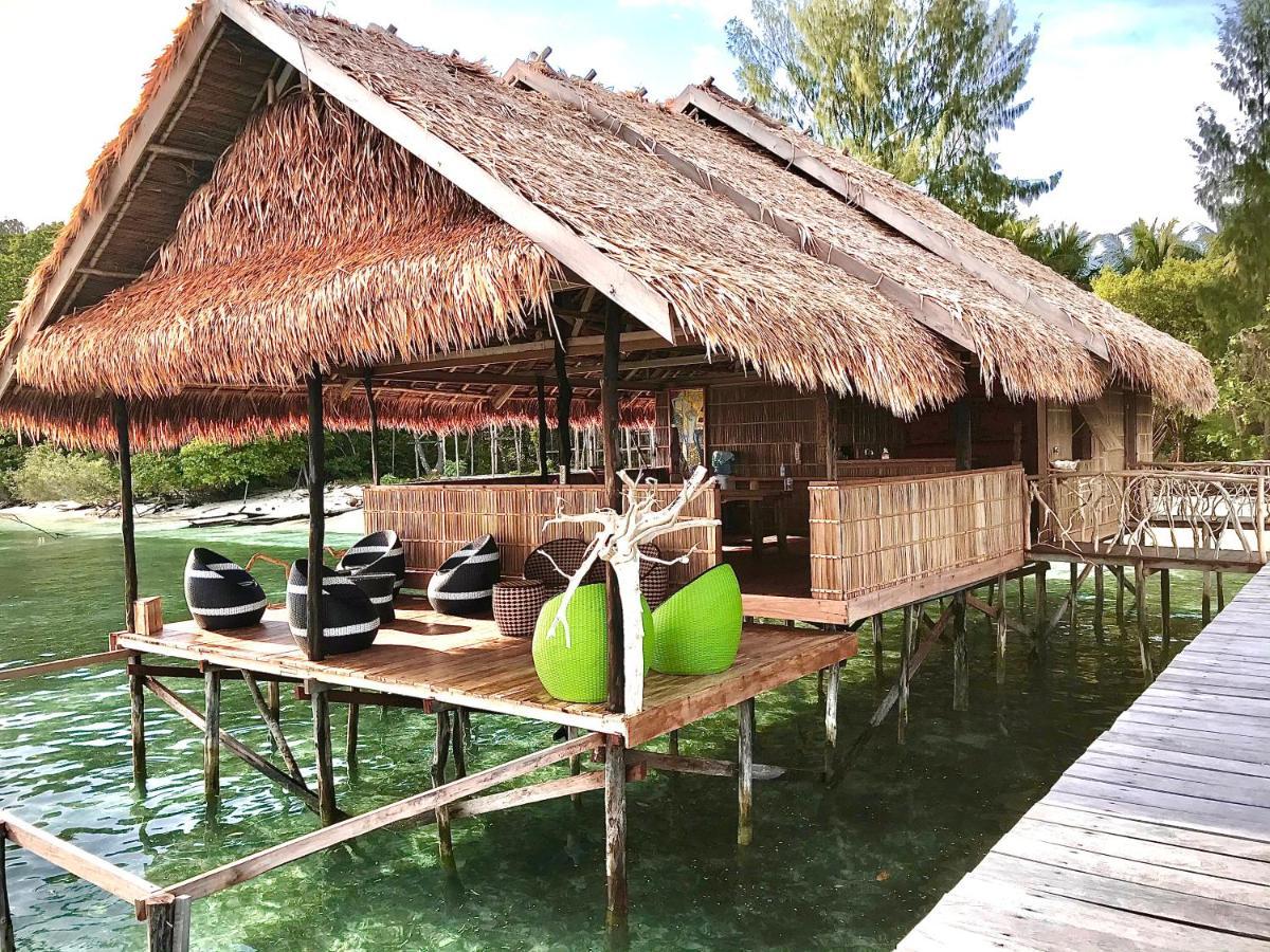 Tabari Dive Lodge Pulau Mansuar Экстерьер фото