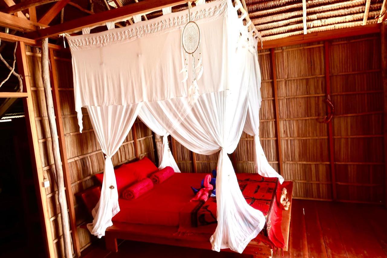 Tabari Dive Lodge Pulau Mansuar Экстерьер фото
